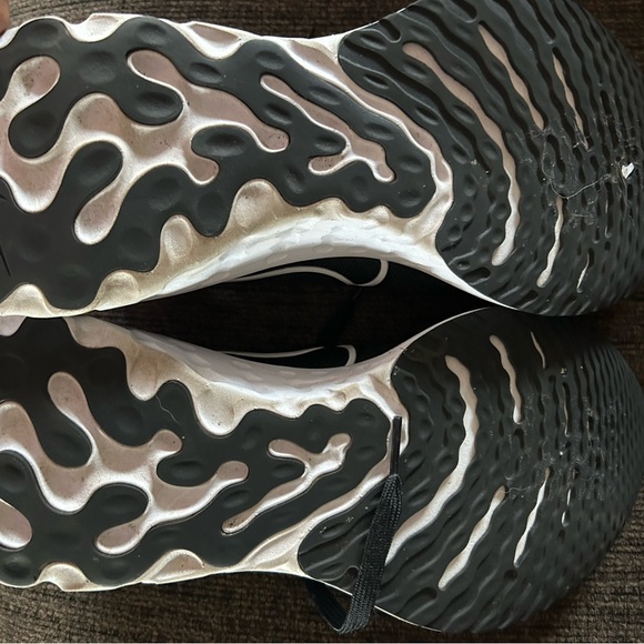 Nike react - Picture 3 of 3